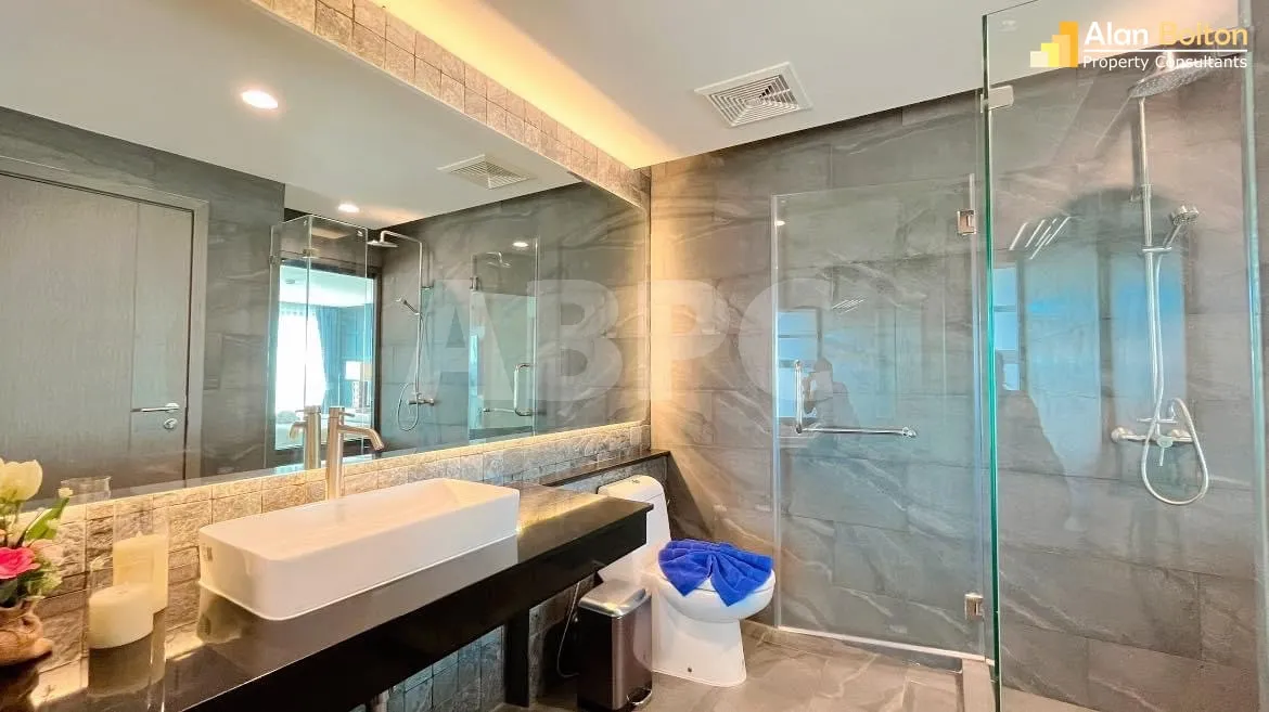 Duplex 2 Floor 2 Bedroom 3 Bathroom in East Pattaya photo 20