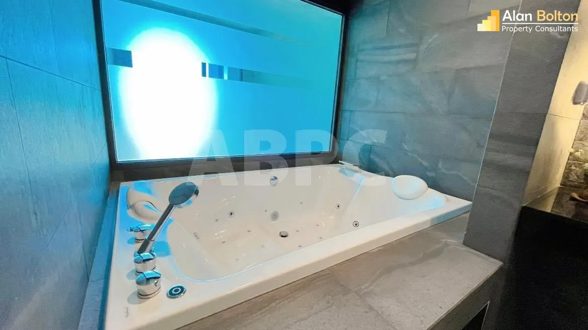 Duplex 2 Floor 2 Bedroom 3 Bathroom in East Pattaya photo 7