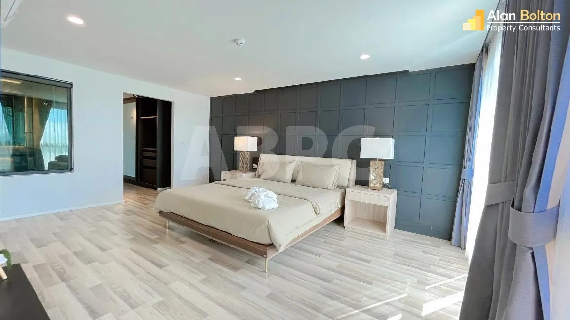 Duplex 2 Floor 2 Bedroom 3 Bathroom in East Pattaya photo 9