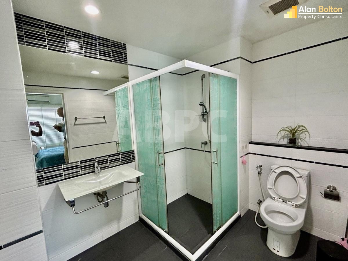 1 Bed in Centric Sea For Rent photo 6