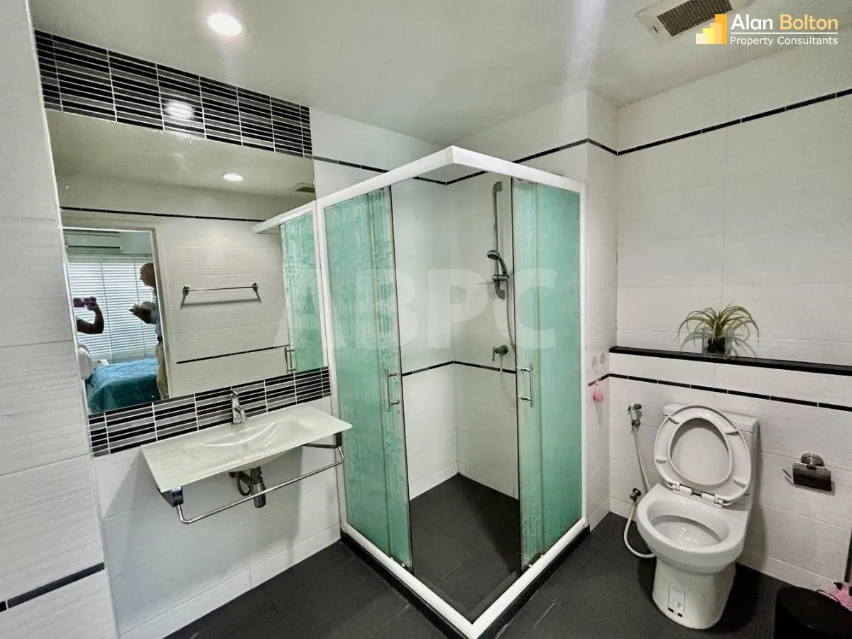 1 Bed in Centric Sea For Rent photo 6