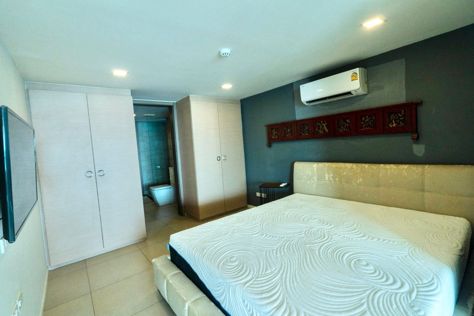 Sea View 2 Bedroom Condo For Sale In Na Jomtien photo 11