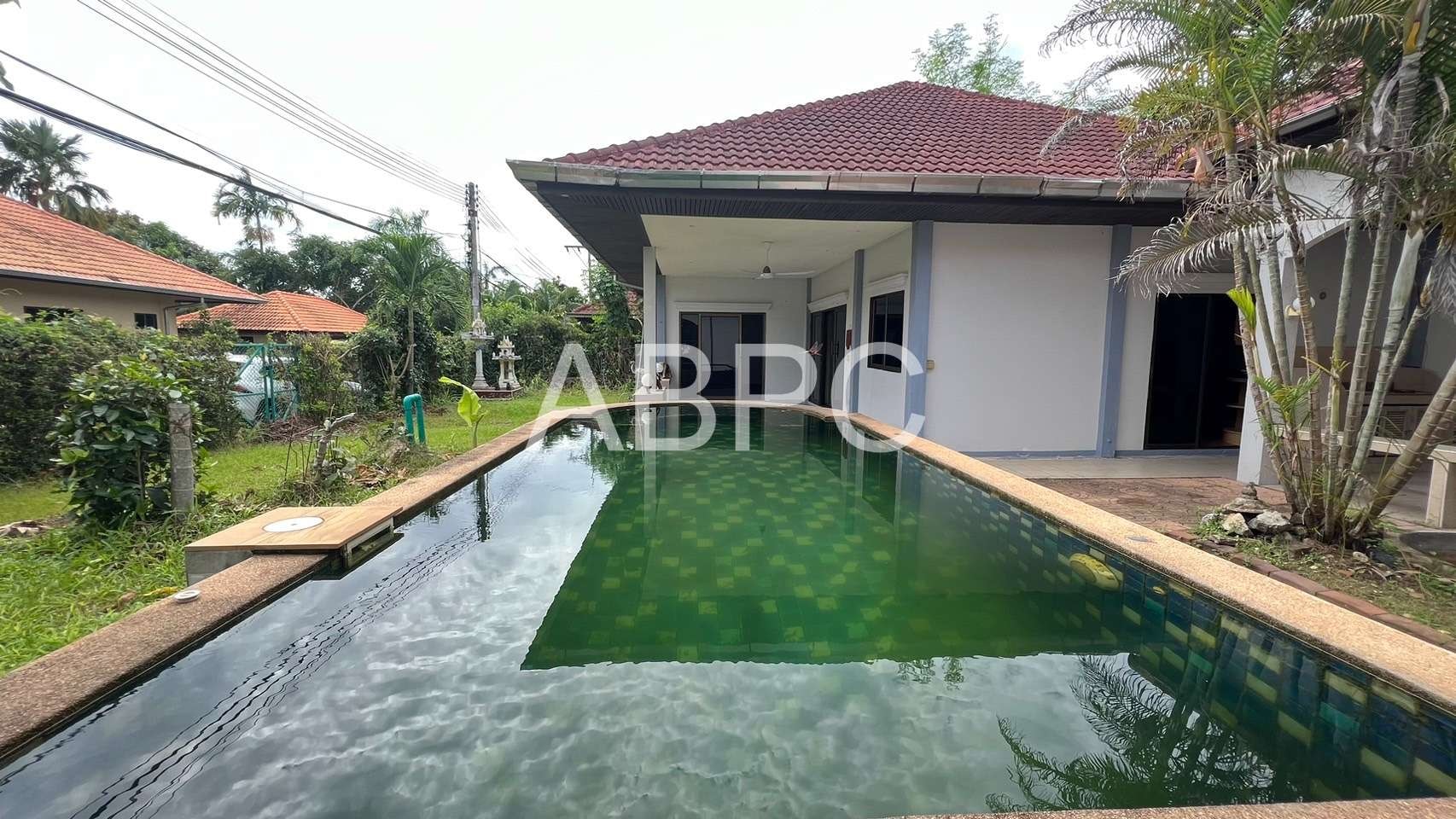 4 Bedrooms 3 Bathrooms in East Pattaya photo 3