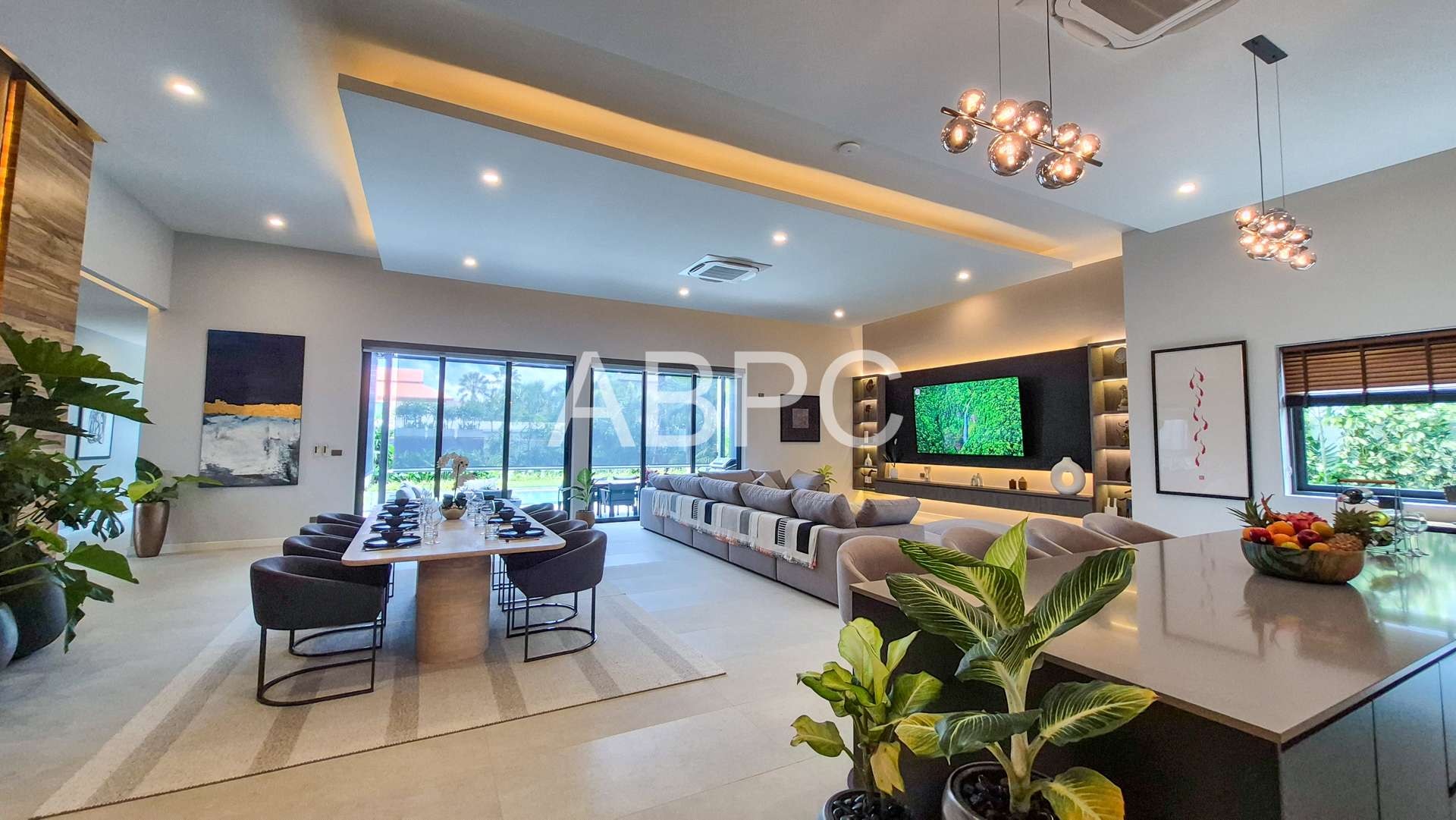 Brand-New Luxury Private Pool Villa for Sale in East Pattaya photo 12