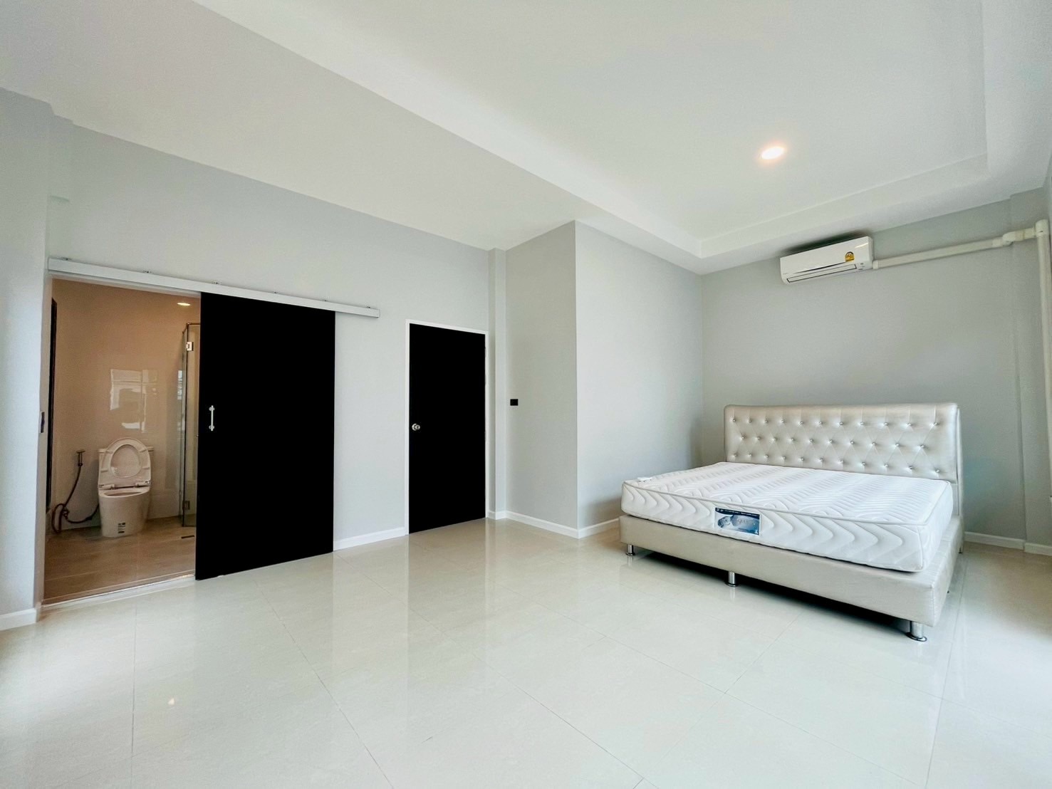 Town Home For Sale in Central Pattaya photo 20