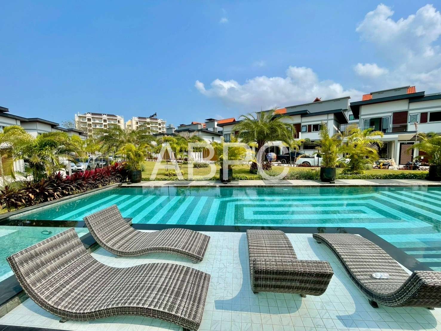 Town Home For Sale in Central Pattaya photo 6