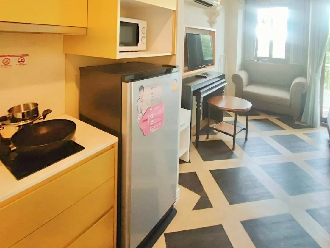 Studio Condo For rent photo 14