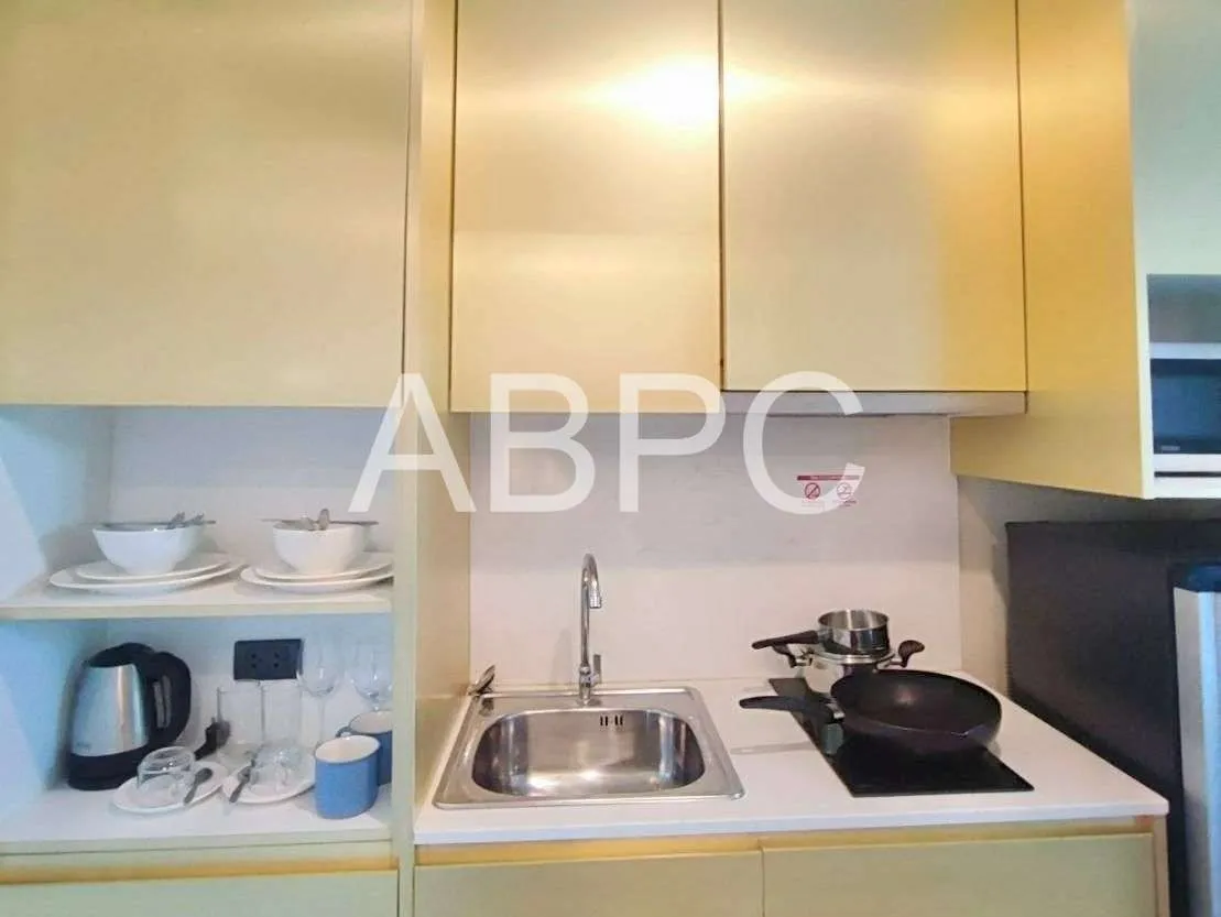 Studio Condo For rent photo 3