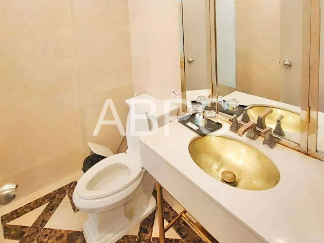Studio Condo For rent photo 4