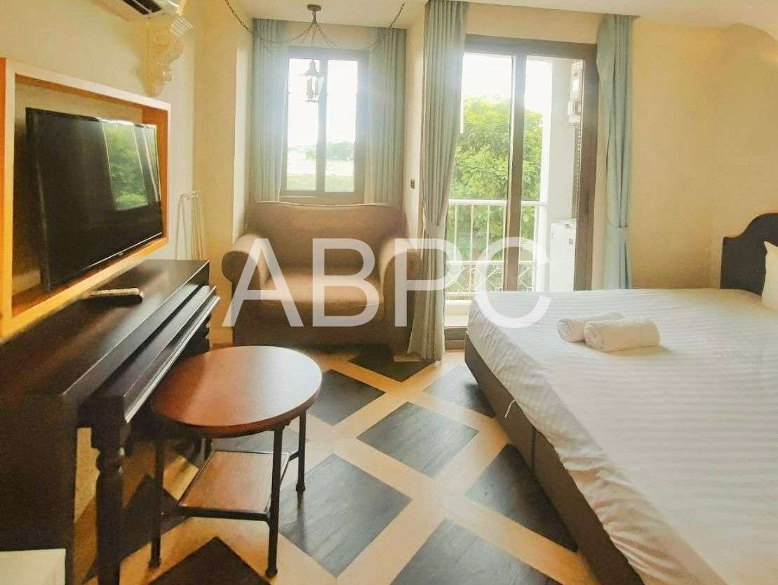 Studio Condo For rent
