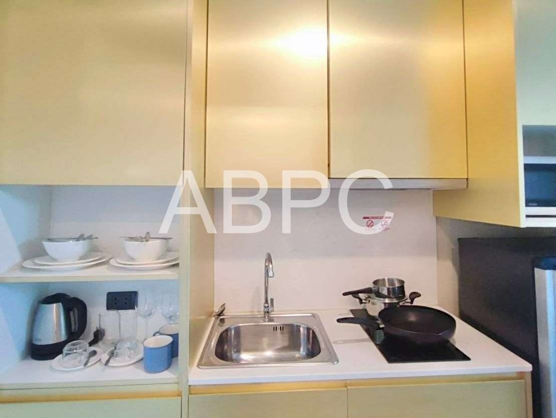 Studio Condo For rent photo 3