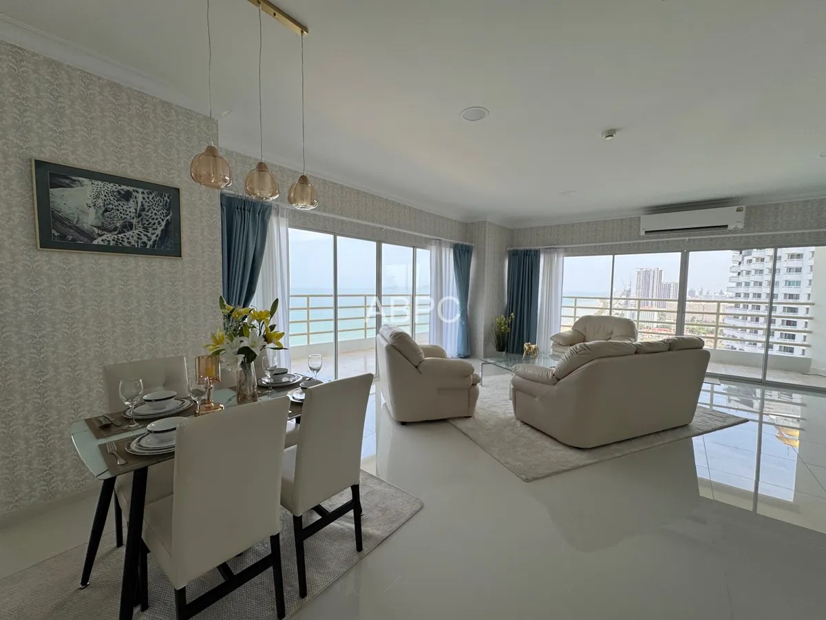 Spacious Sea View One Bedroom in Jomtien