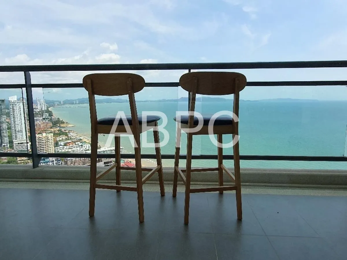 Beachfront Condo For Sale In Jomtien photo 6
