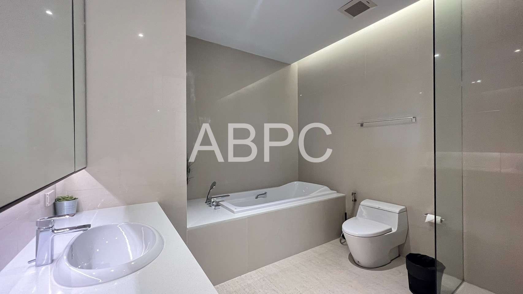 2 Bedrooms 3 Bathrooms in Bangsaray photo 13