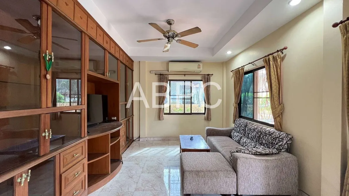 3 Bedrooms 2 Bathrooms in Jomtien photo 2