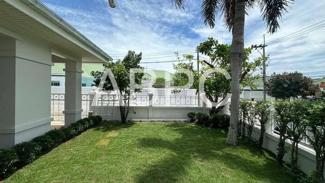 3 Bedrooms 2 Bathrooms in East Pattaya photo 4