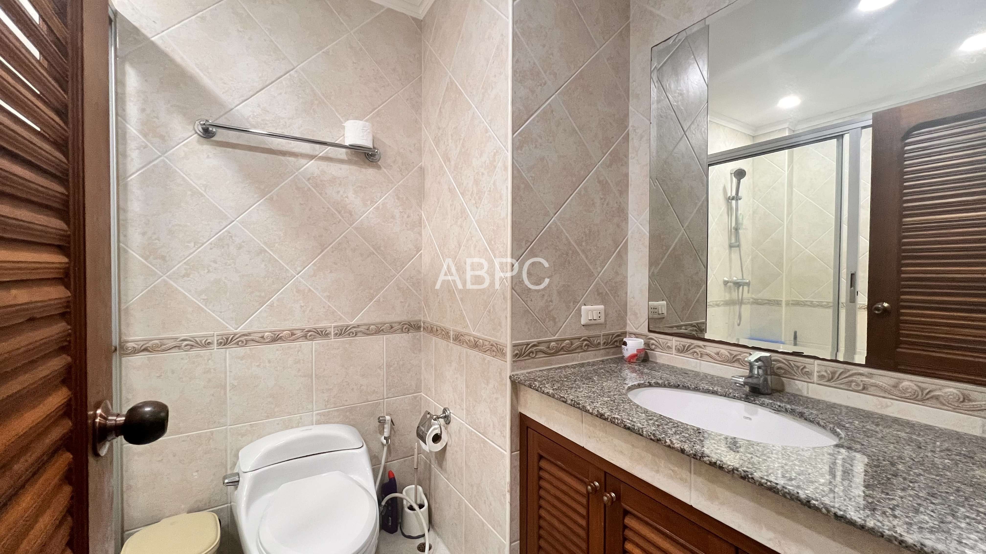 Quiet Studio for RENT and SALE in Jomtien photo 8