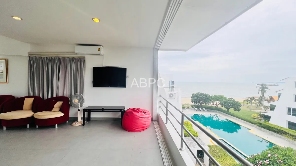 Precious Beachfront with Seaview Townhouse for RENT in Jomtien photo 13