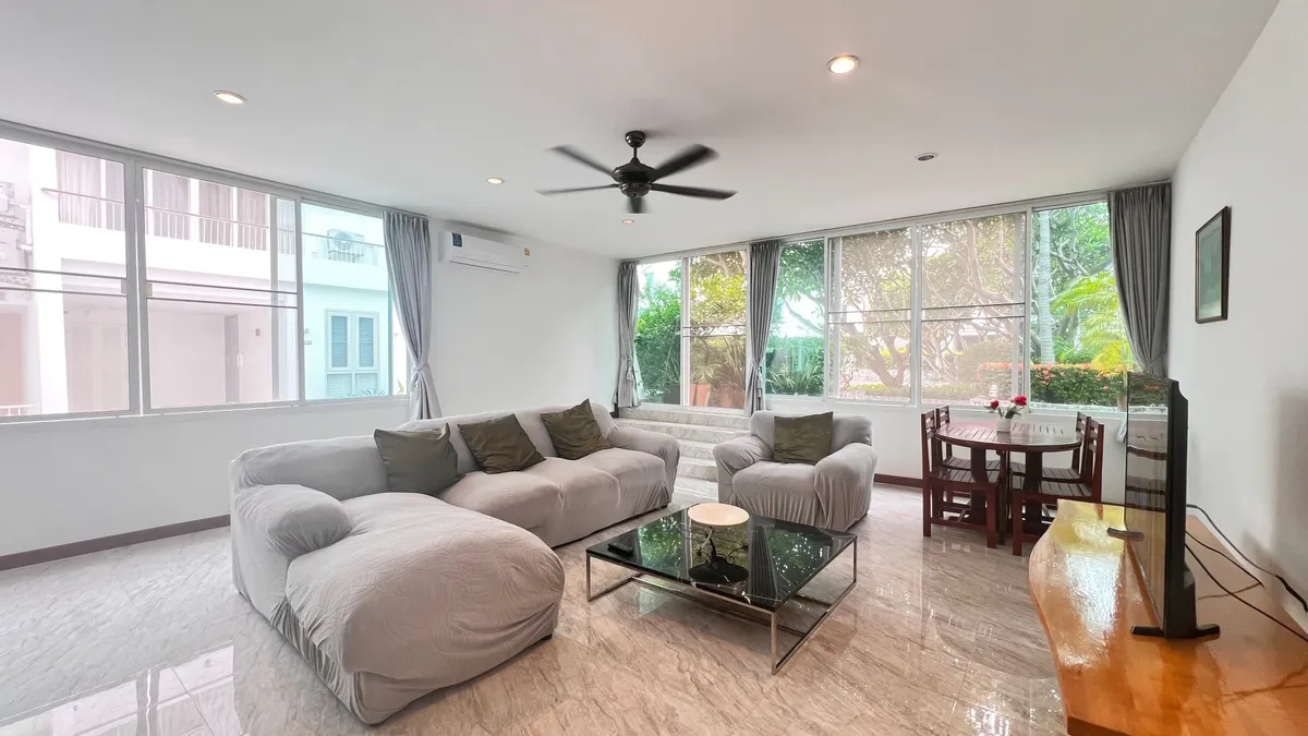 Precious Beachfront with Seaview Townhouse for RENT in Jomtien photo 29