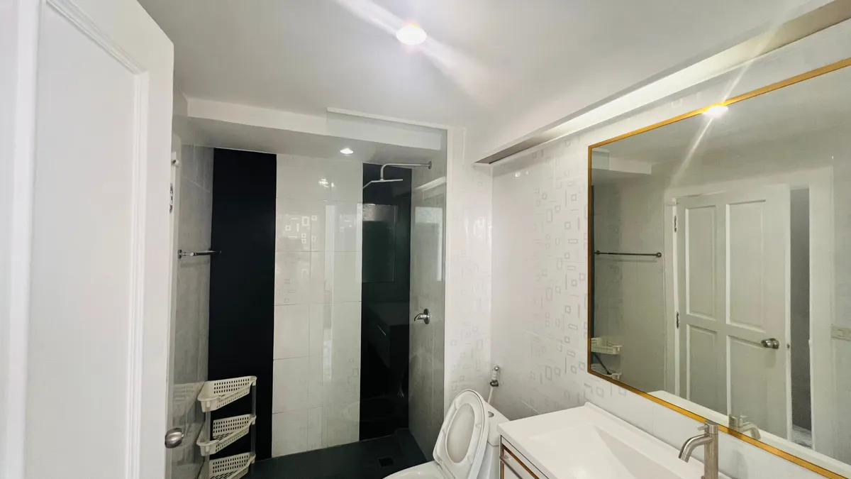 Precious Beachfront with Seaview Townhouse for RENT in Jomtien photo 43