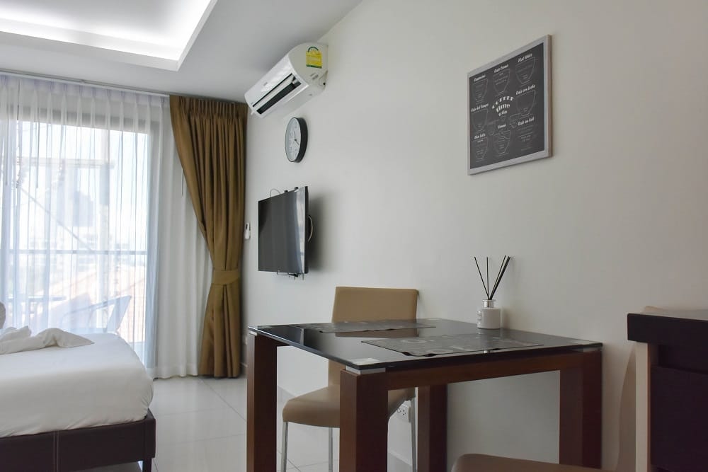 Studio Condo For sale In Prahtamnak photo 18