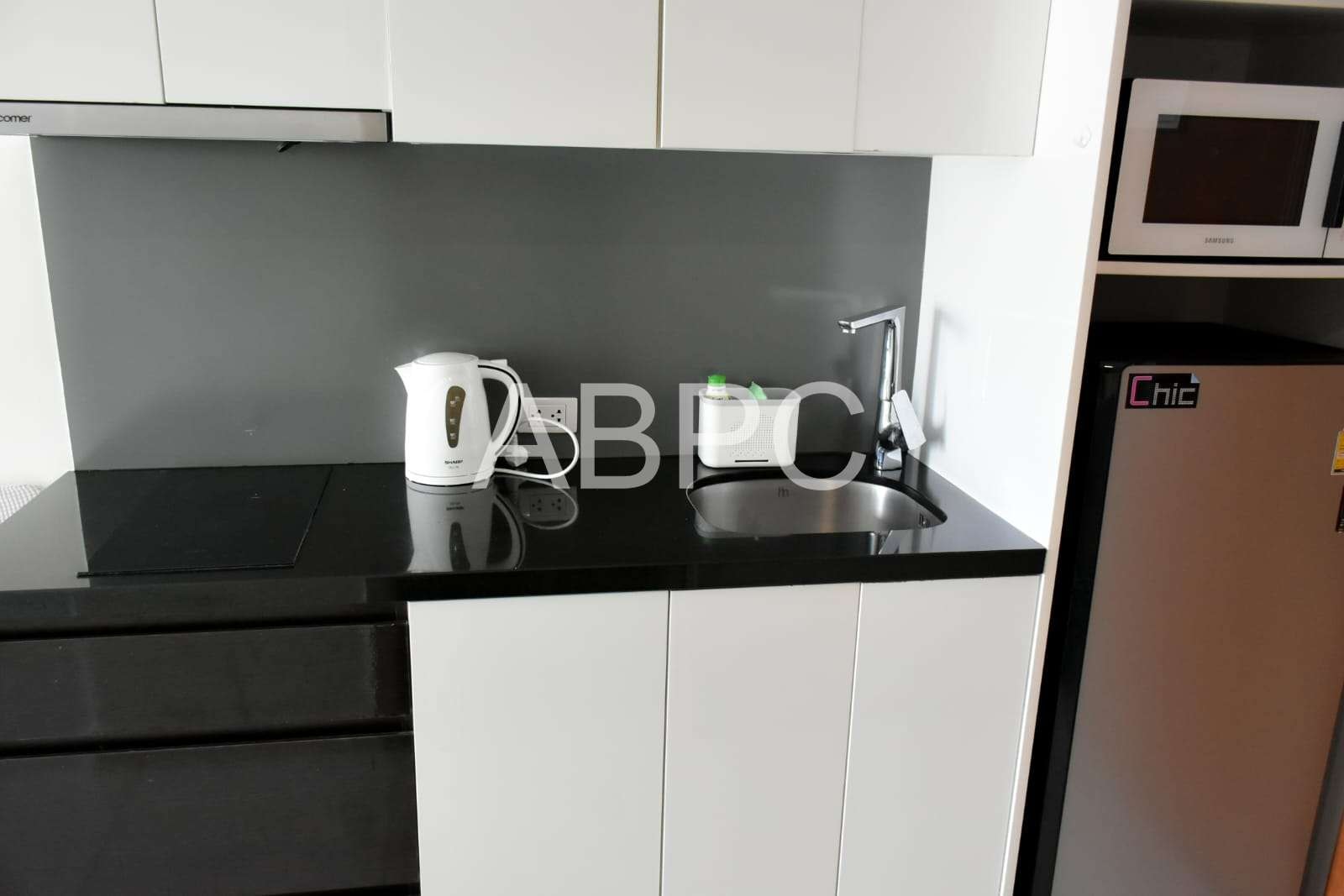 Studio Condo For sale In Prahtamnak photo 8