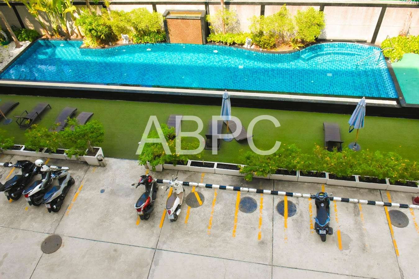 One Bedroom Condo For Sale in Prahtamnak photo 8