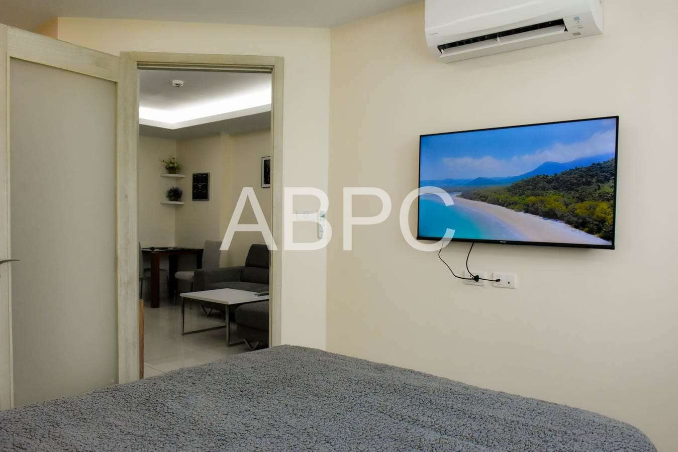 One Bedroom Condo For Sale in Prahtamnak photo 2