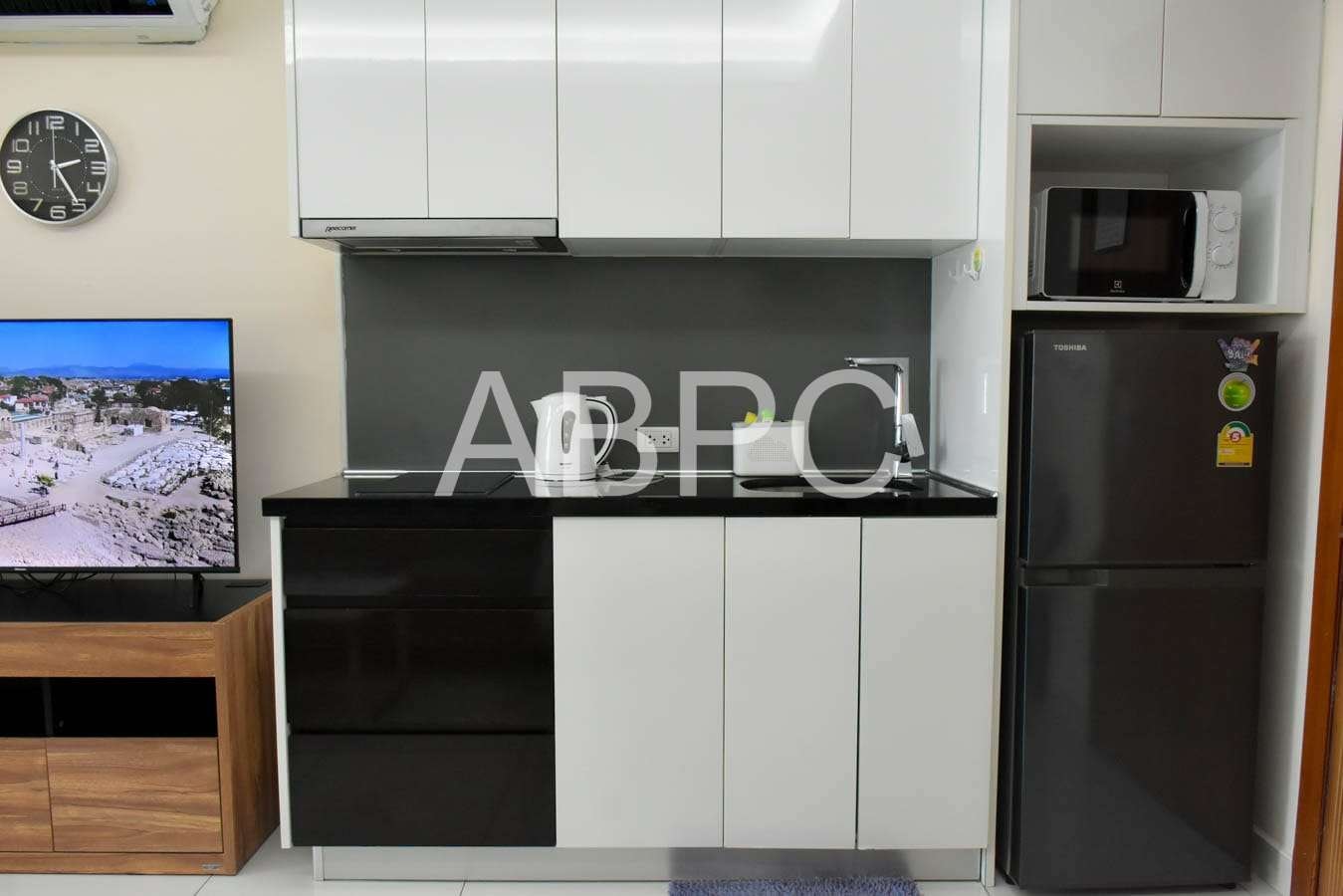One Bedroom Condo For Sale in Prahtamnak photo 15