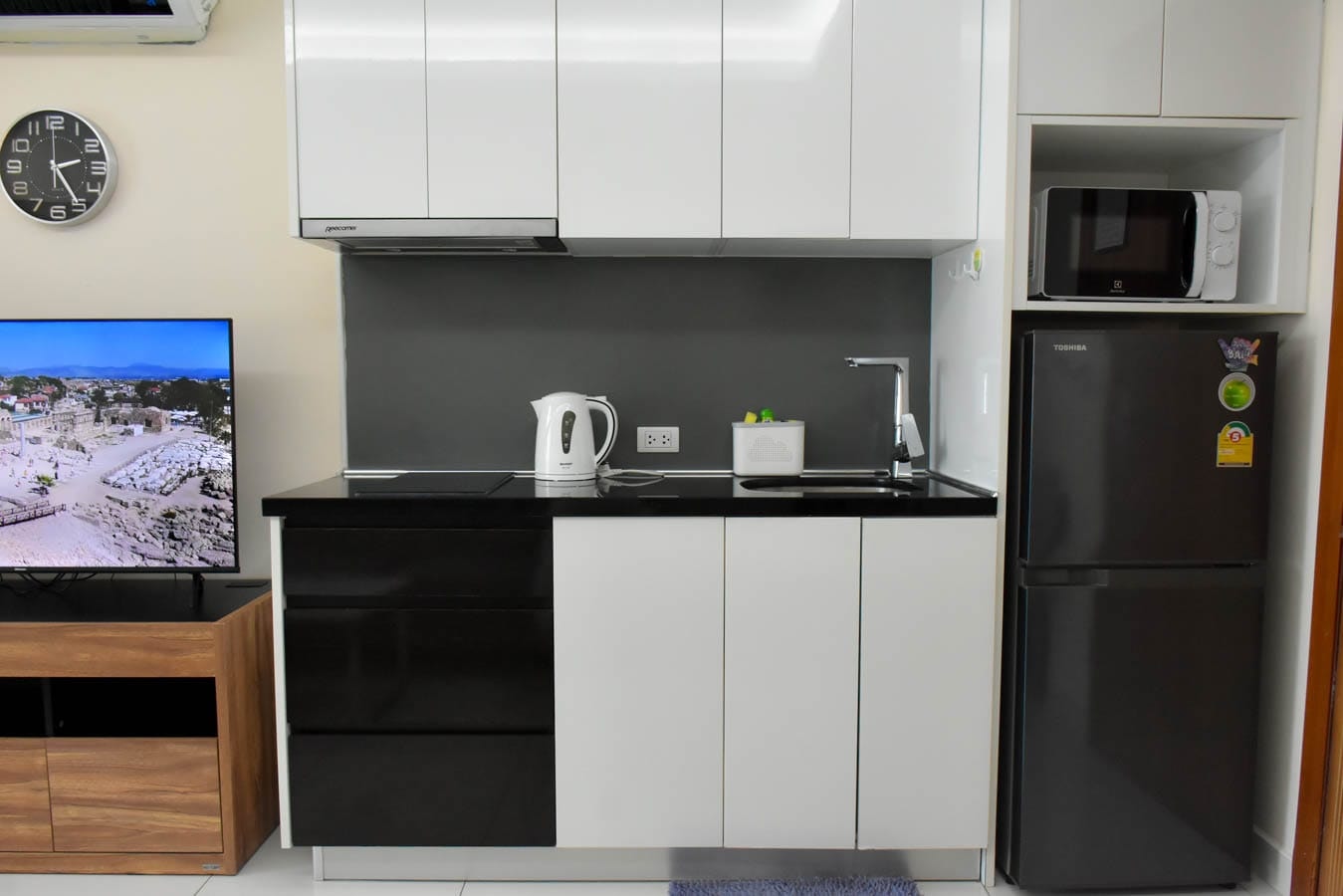 One Bedroom Condo For Sale in Prahtamnak photo 26