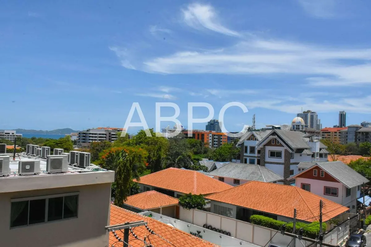 Studio Condo For Sale in Prahtamnak photo 6