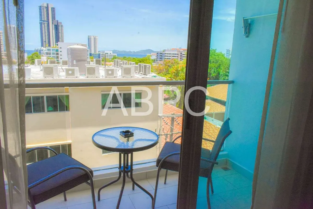 Studio Condo For Sale in Prahtamnak photo 8