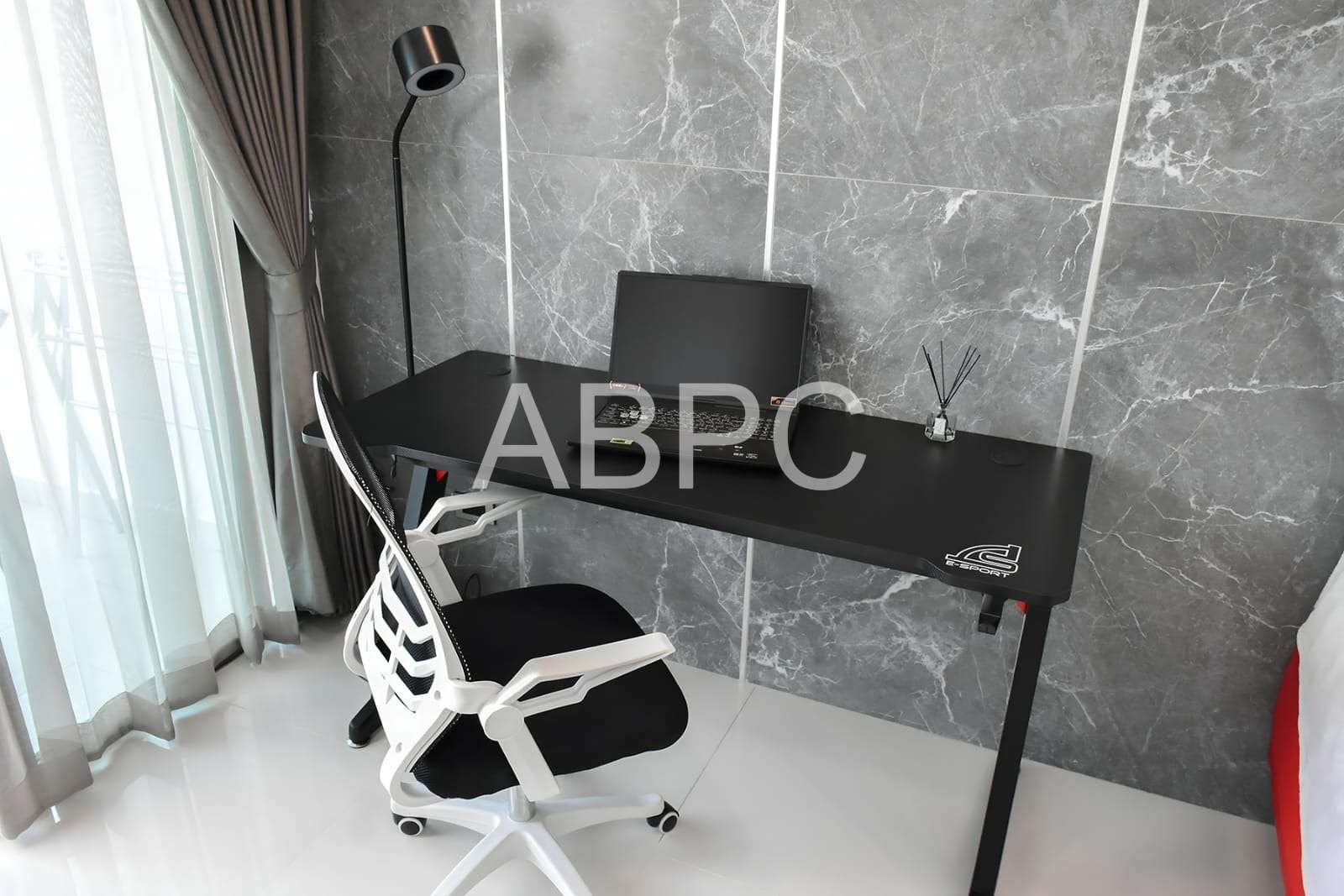One Bedroom Condo For Sale in Prahtamnak photo 6