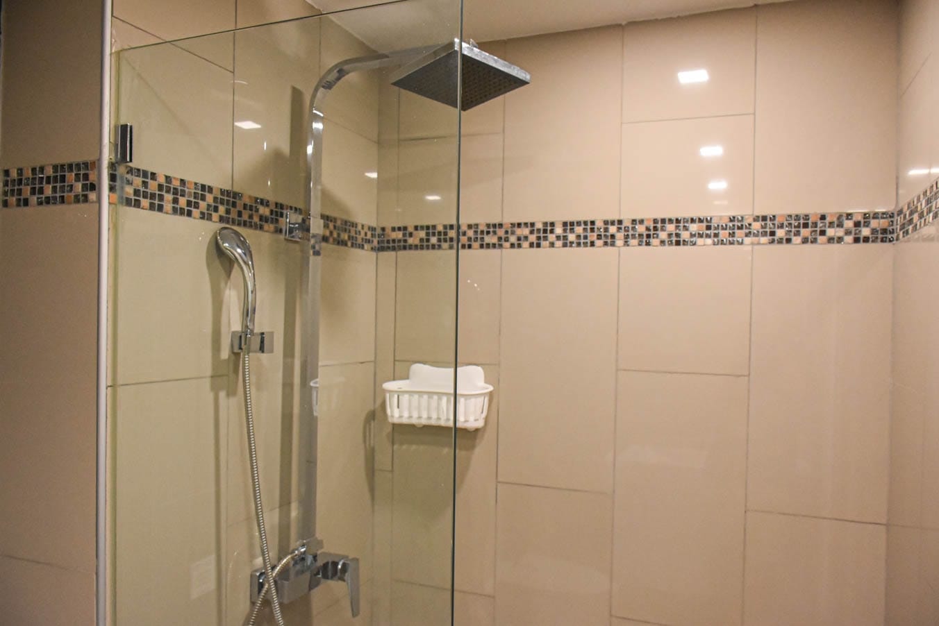 One Bedroom Condo For Sale in Prahtamnak photo 20