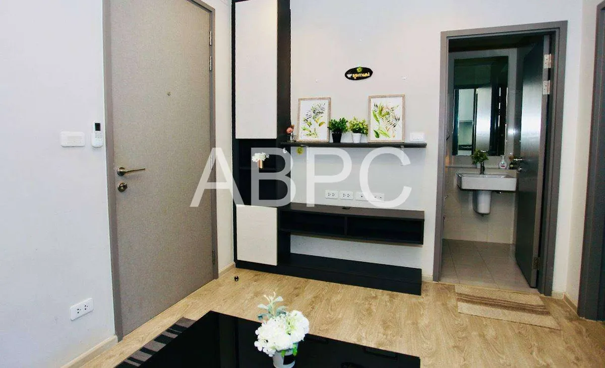 Garden View 1 Bed 1 Bath Condo In Central Pattaya photo 3