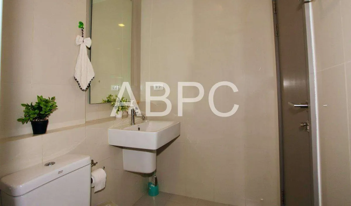 Garden View 1 Bed 1 Bath Condo In Central Pattaya photo 7