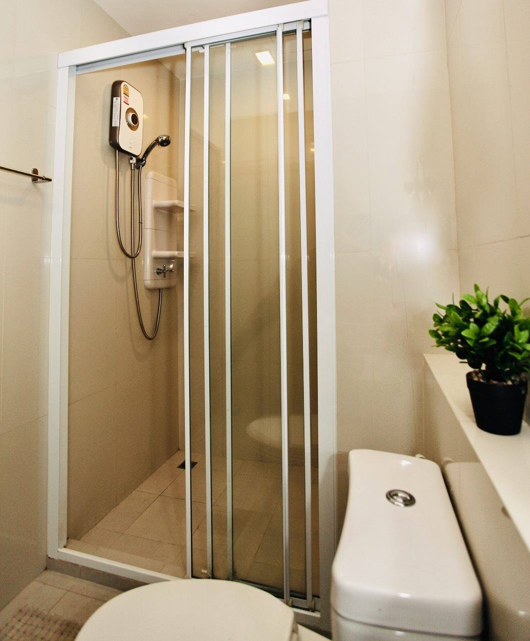 Garden View 1 Bed 1 Bath Condo In Central Pattaya photo 16