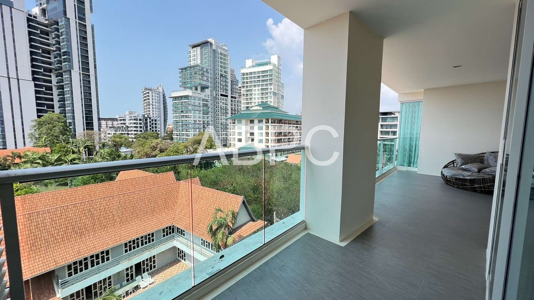 Penthouse 3 Bed 3 Bath Condo In Pratumnak photo 9