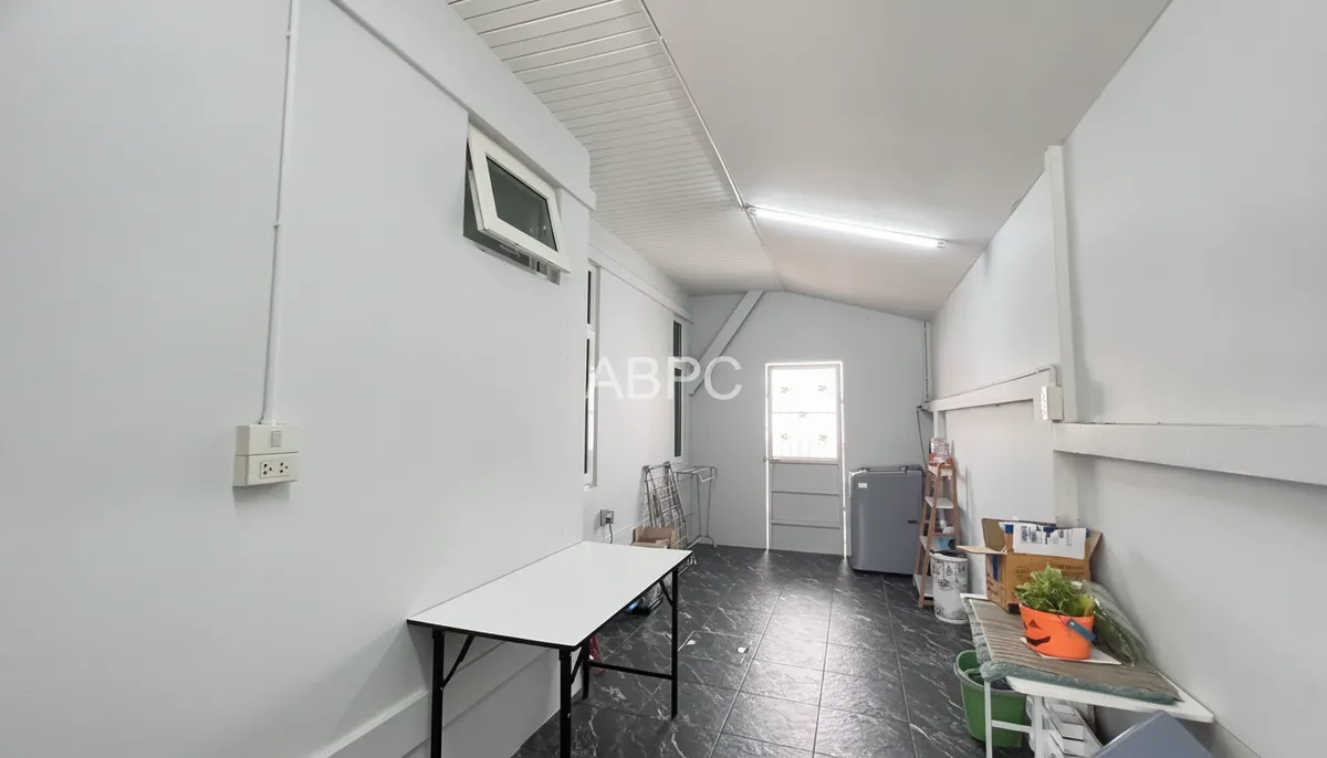 Three-Bedroom Single-Storey House with Covered Parking in Central Park Hillside photo 8