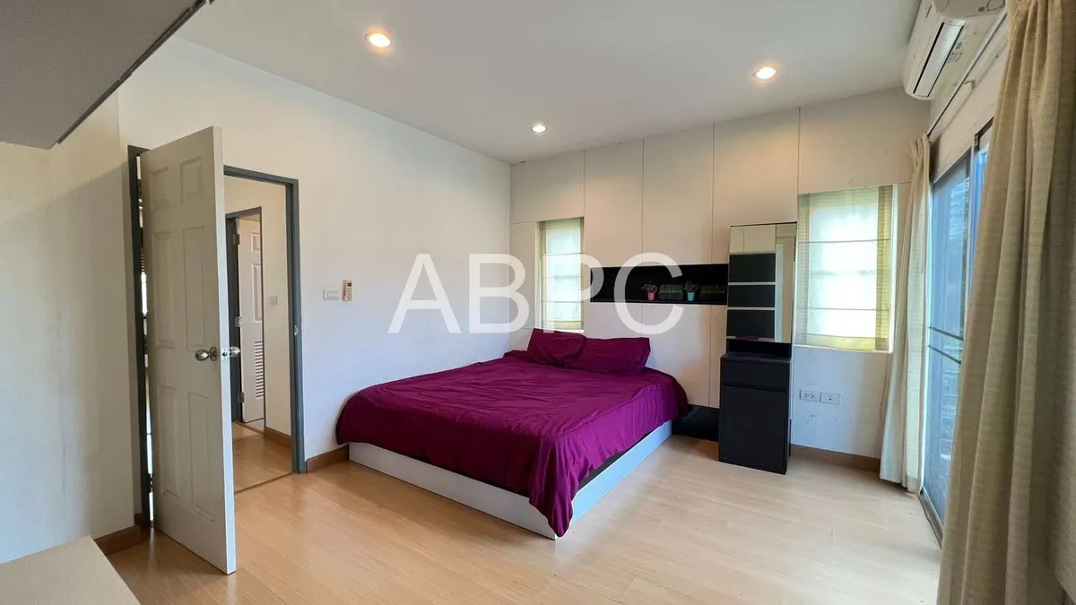 3 Bedroom 3 Bathroom Pool Villa photo 9