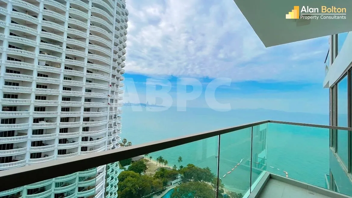 Studio Bed 1 Bath in Wong Amat ABPC1059 photo 2