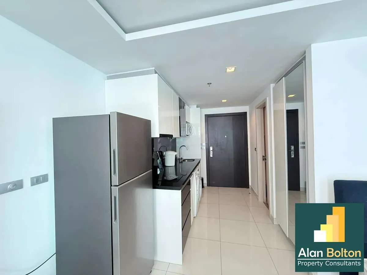 Studio Bed 1 Bath in Wong Amat ABPC1059 photo 11