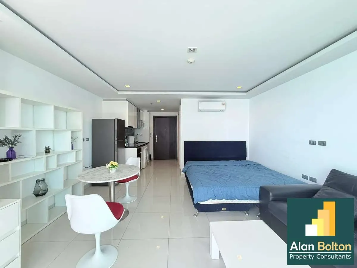 Studio Bed 1 Bath in Wong Amat ABPC1059 photo 4