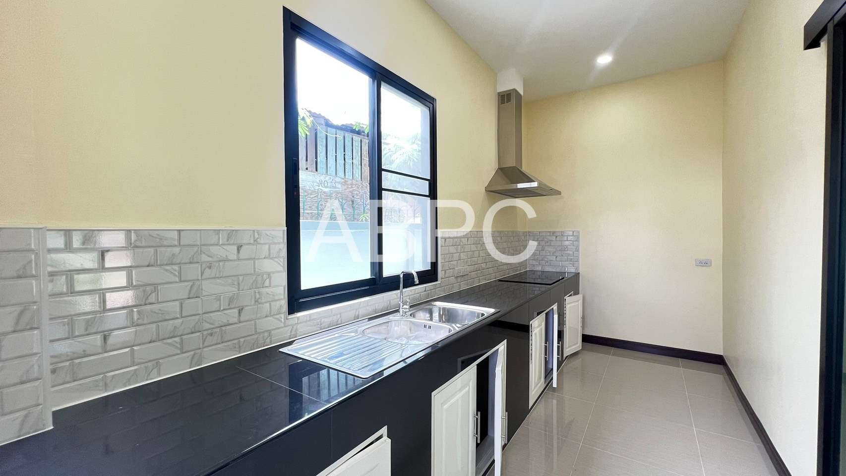 Privacy 3 Bathrooms 2 Bedrooms in Bangsaray photo 9