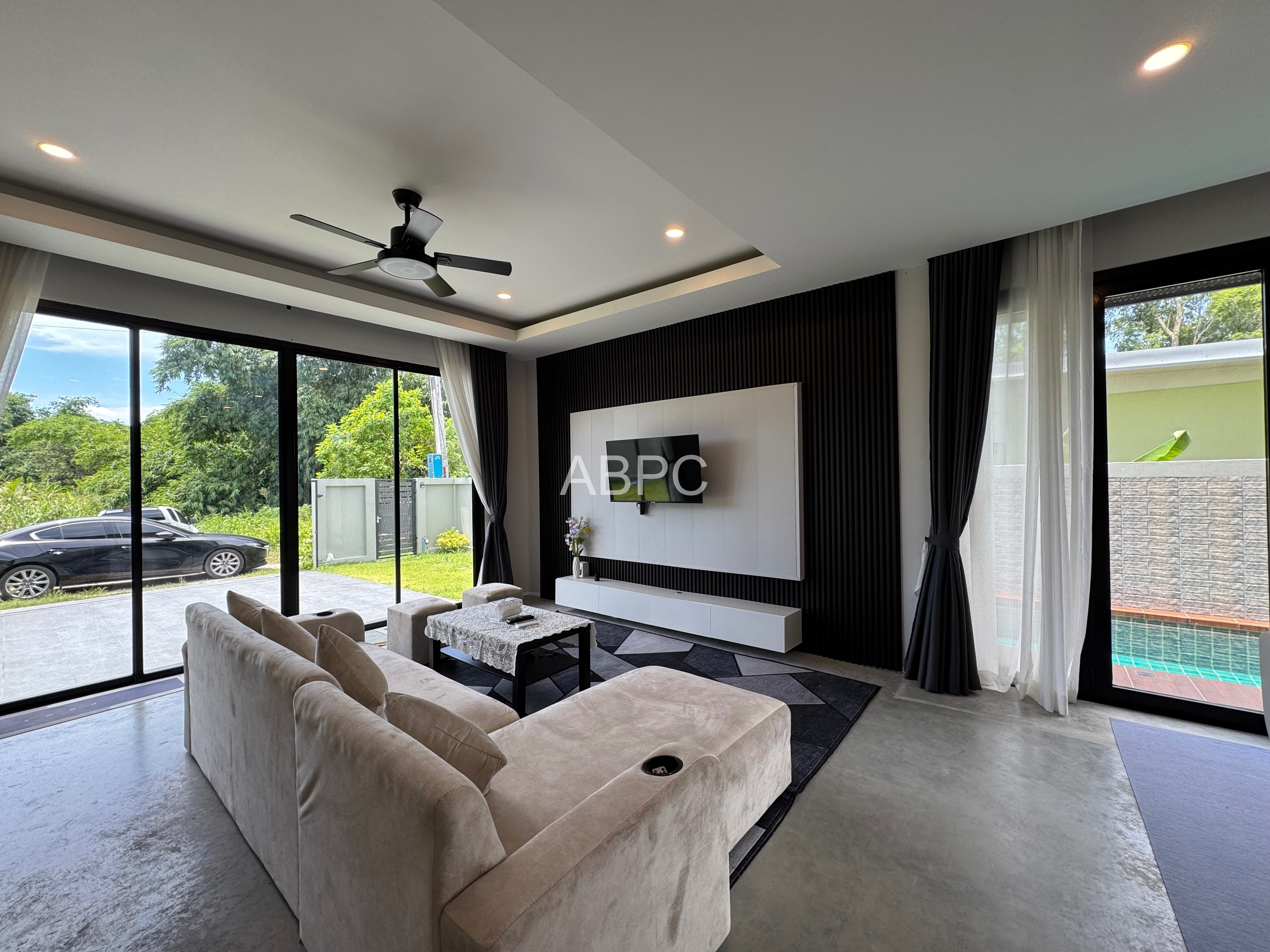 3‑Storey Pool Villa 4 Bedrooms 4 Bathrooms in Huay Yai photo 13