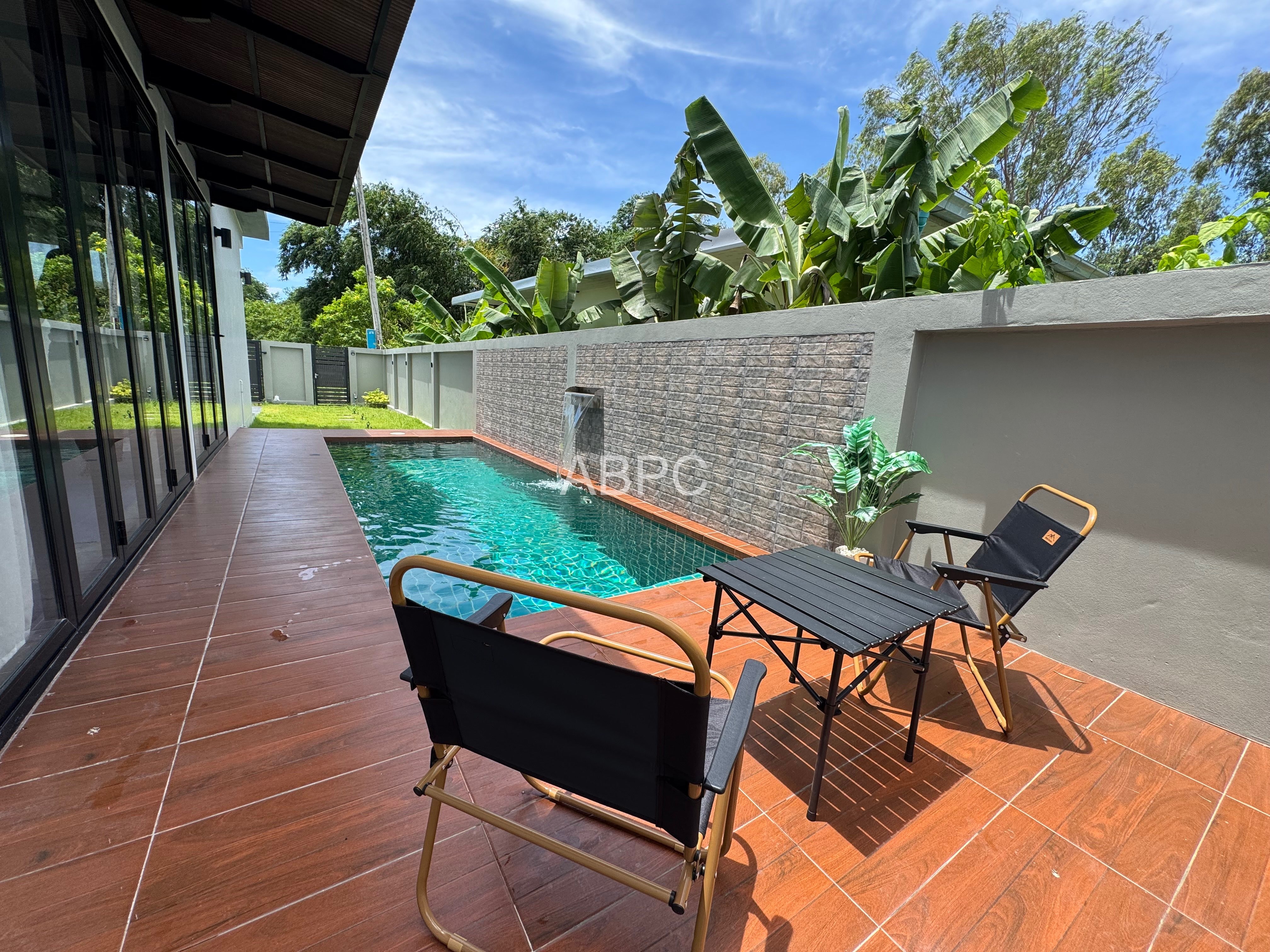 3‑Storey Pool Villa 4 Bedrooms 4 Bathrooms in Huay Yai photo 8