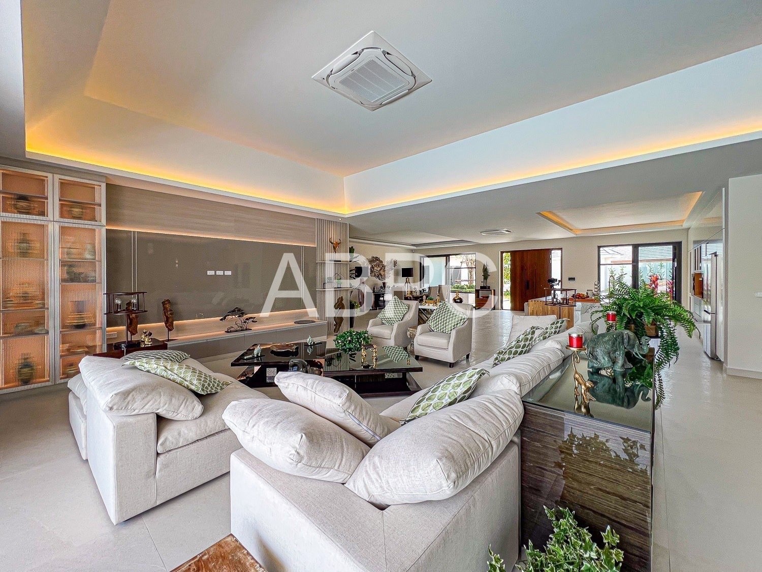 A Sanctuary Above All: Brand New 5 Bedroom 6 Bathroom Pool Villa for Sale Mabprachan/Pong photo 19