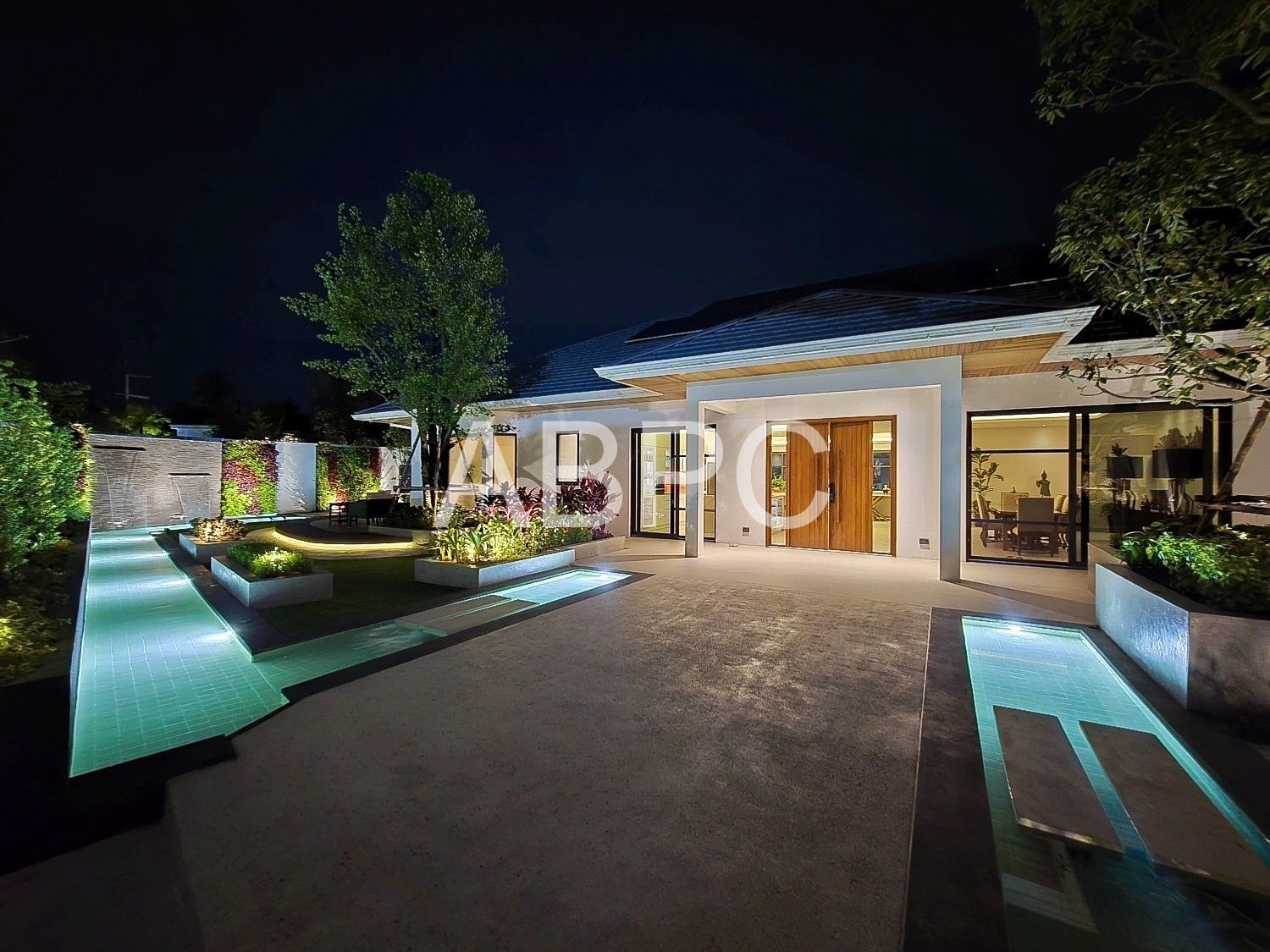 A Sanctuary Above All: Brand New 5 Bedroom 6 Bathroom Pool Villa for Sale Mabprachan/Pong photo 16