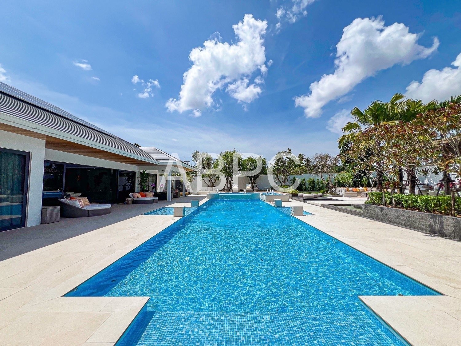 A Sanctuary Above All: Brand New 5 Bedroom 6 Bathroom Pool Villa for Sale Mabprachan/Pong photo 13