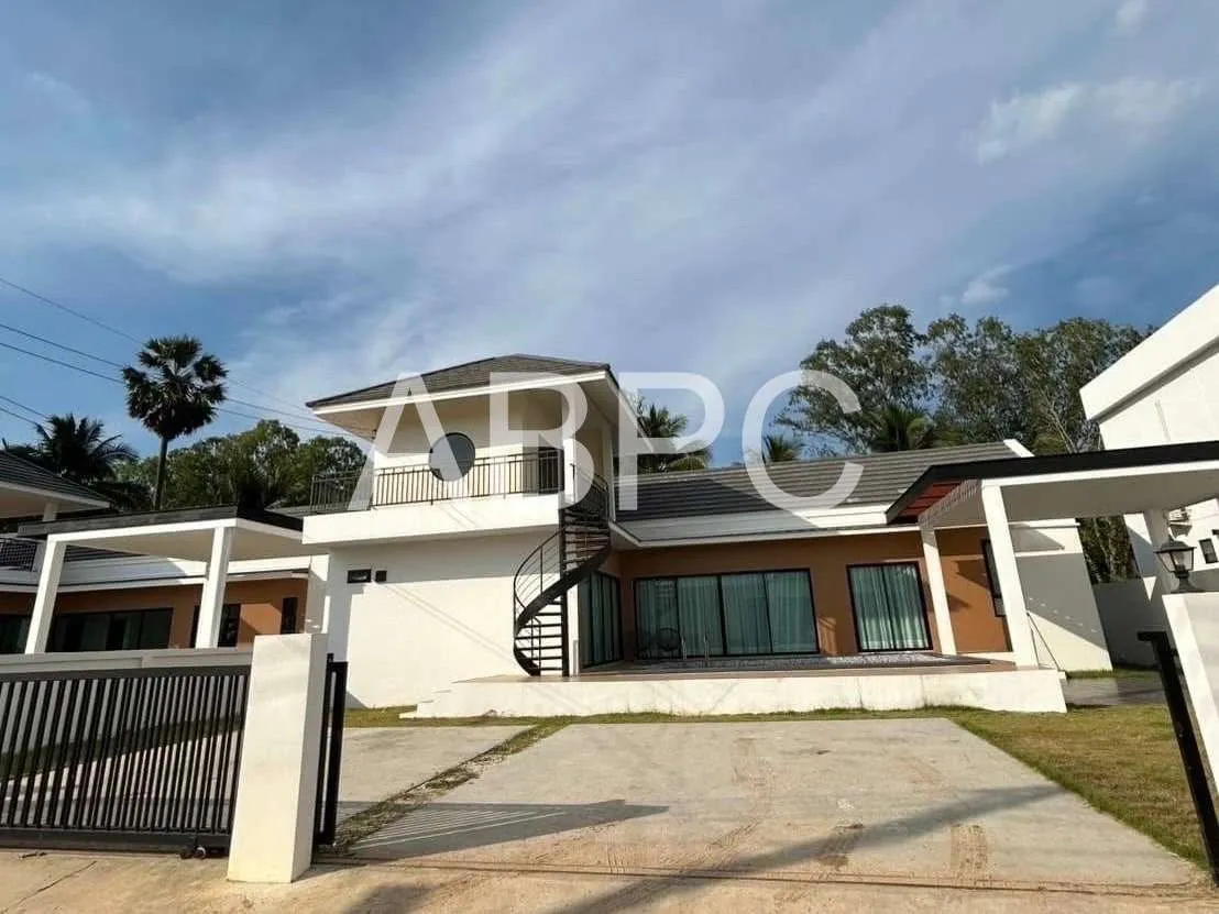 House Poolvilla 4 Bedrooms 2 Bedrooms in Huay yai